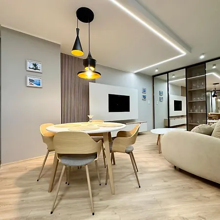 Portova Q4apartments Γκντίνια
