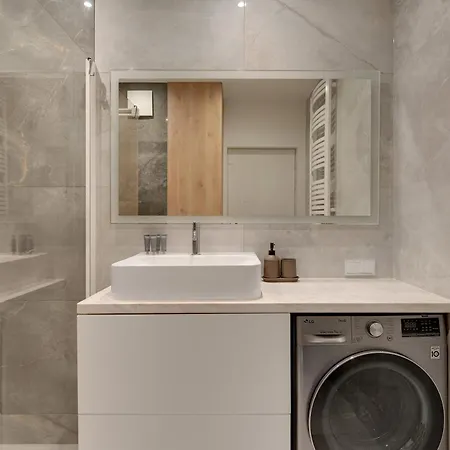 アパート Portova Q4apartments グディニャ