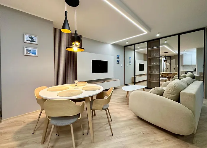 Portova Q4apartments * غدينيا