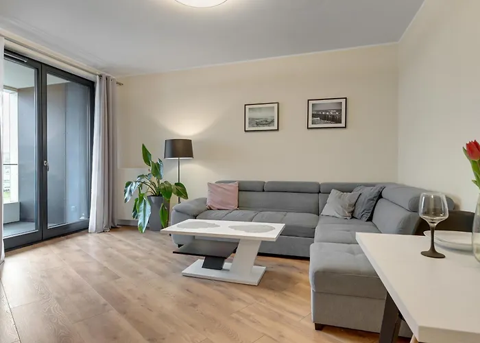 Portova Q4apartments شقة غدينيا